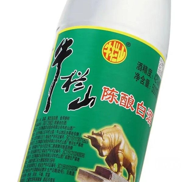 牛栏山500毫升陈酿白酒配料表。